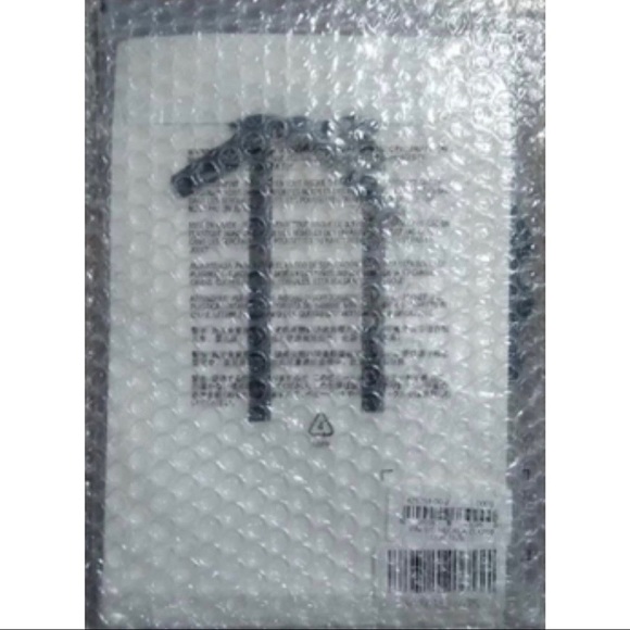 🔥The Notorious RBG Dissent Bib Necklace - Picture 9 of 10